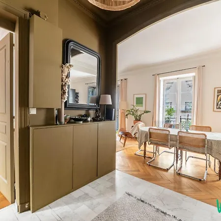 Grand T3 80m² Au Coeur De • Viarme شقة *